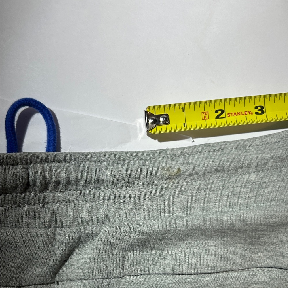 Nike Men’s Light Gray Athletic Shorts with Blue Drawstring and Zipper Pocket - Picture 7 of 7